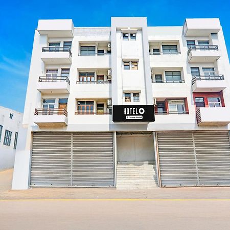 Super Hotel O Jankipuram Near Sahara State Formerly Basera Homes Hasanganj Exterior photo